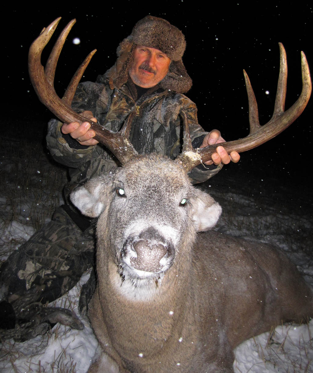 trophy-whitetail-hunting